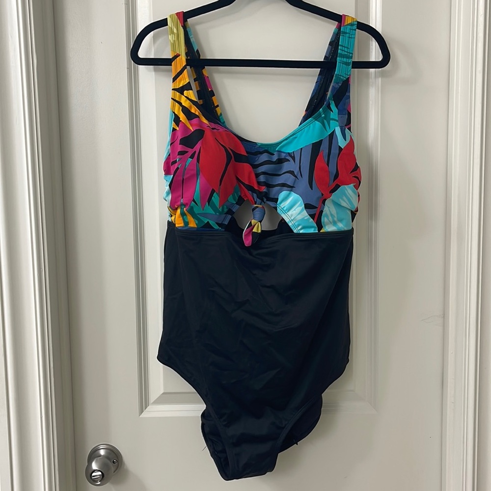Colorful Keyhole one piece - plus size